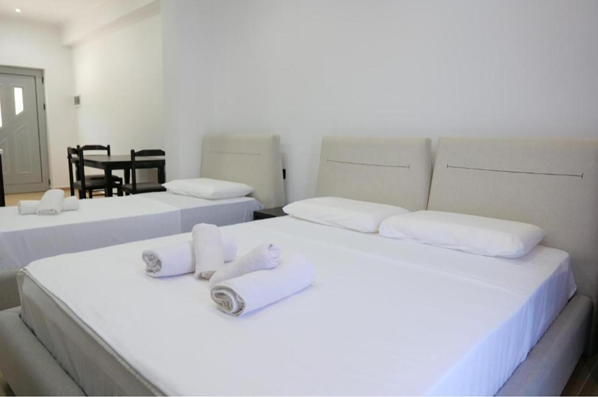 Lux Apartments Ксамил Экстерьер фото
